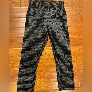 Wunder Under stripes